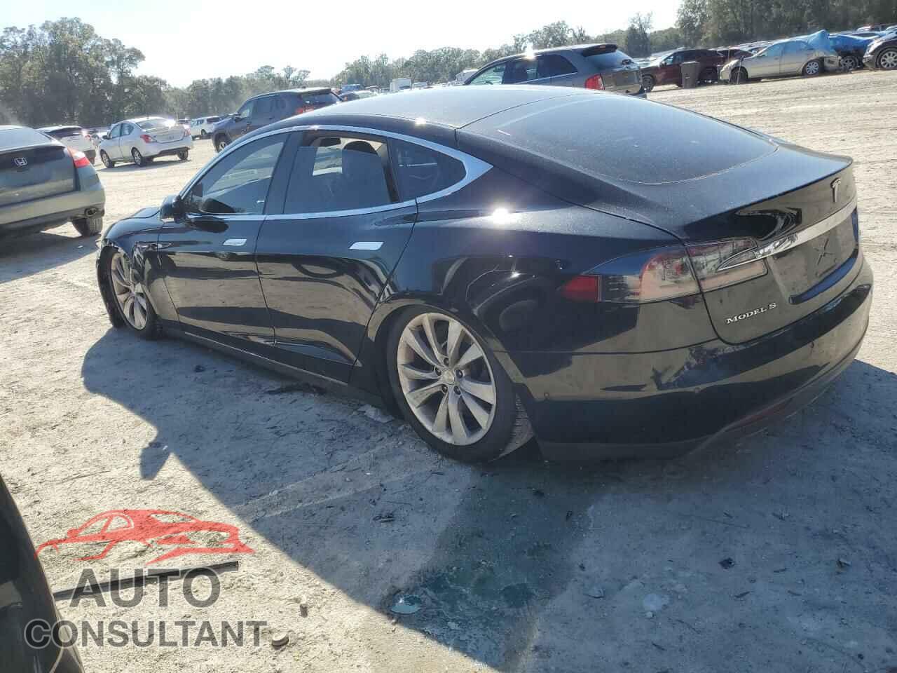 TESLA MODEL S 2015 - 5YJSA1H10FF082508