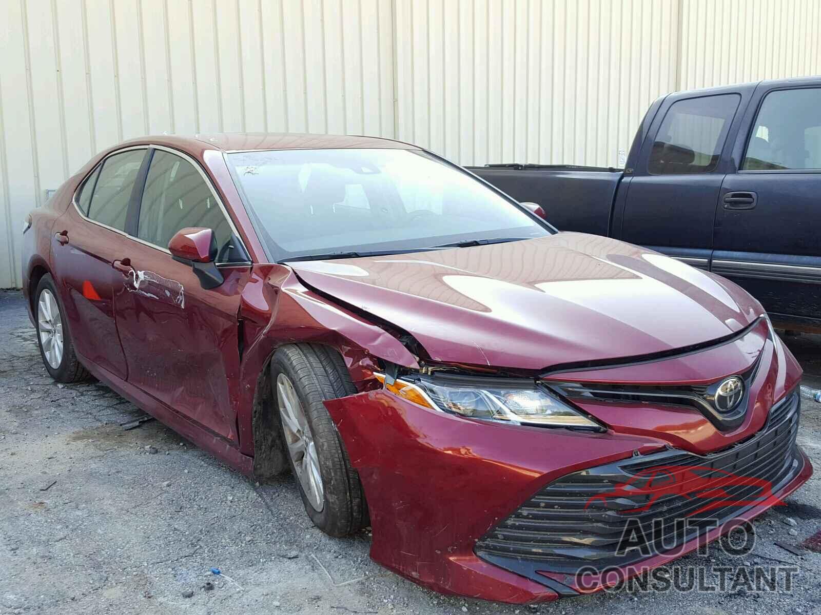 TOYOTA CAMRY 2018 - 4T1B11HK3JU500628