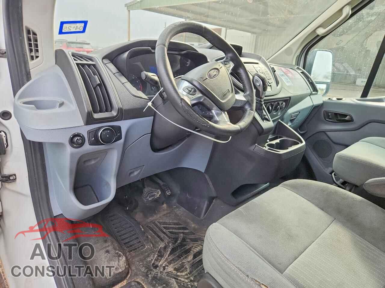 FORD TRANSIT 2015 - 1FTNE2CM3FKA01948