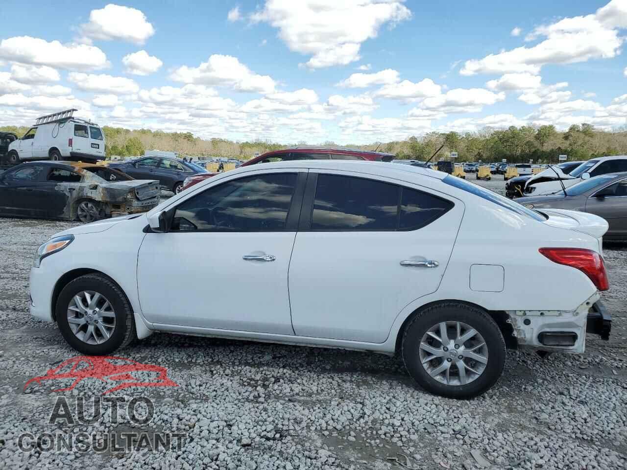 NISSAN VERSA 2017 - 3N1CN7APXHL891077