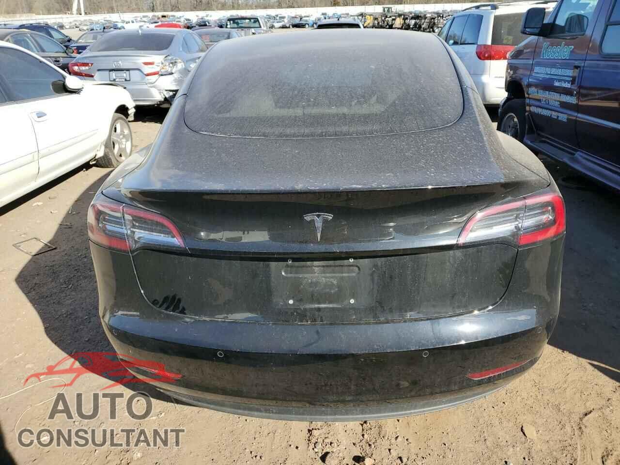 TESLA MODEL 3 2018 - 5YJ3E1EA2JF155173