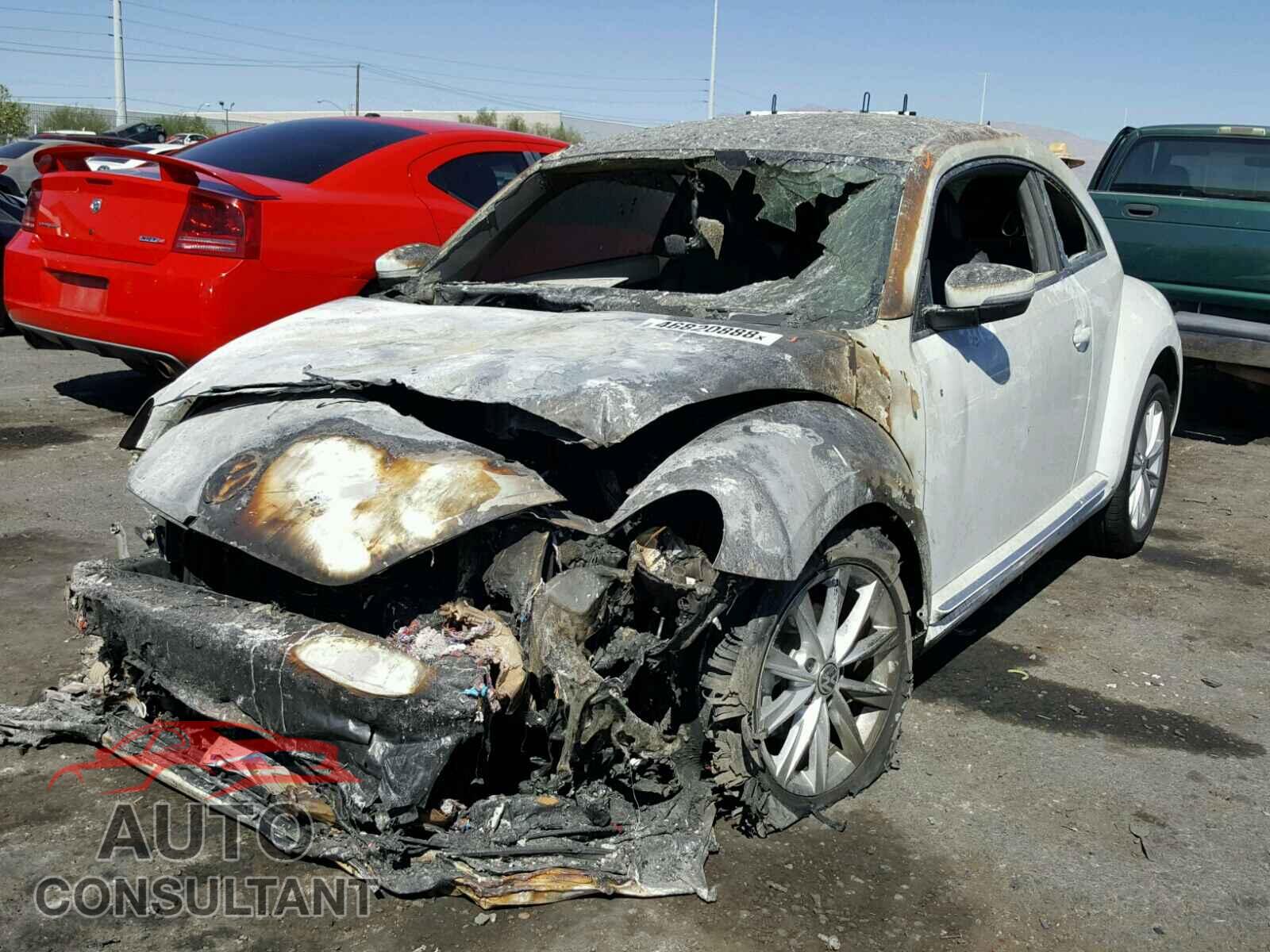 VOLKSWAGEN BEETLE 2017 - 3VWJ17AT9HM623061