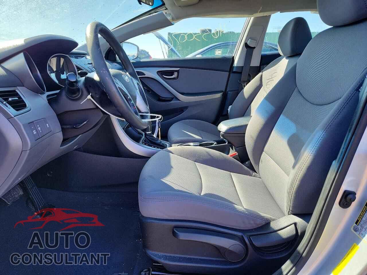 HYUNDAI ELANTRA 2015 - 5NPDH4AE8FH628282