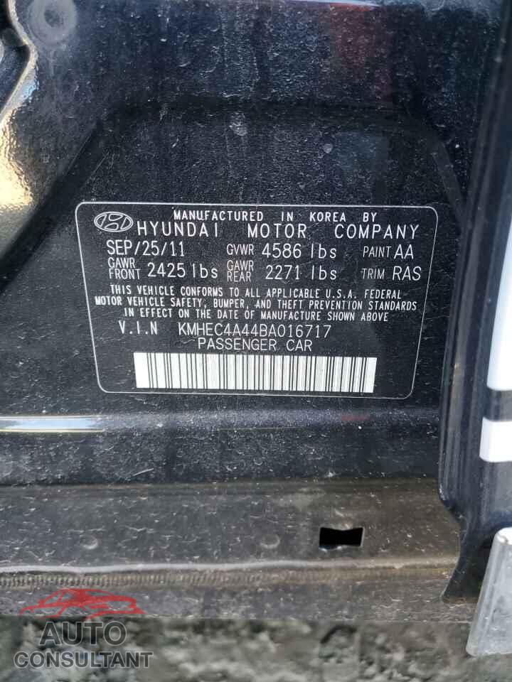 HYUNDAI SONATA 2011 - KMHEC4A44BA016717
