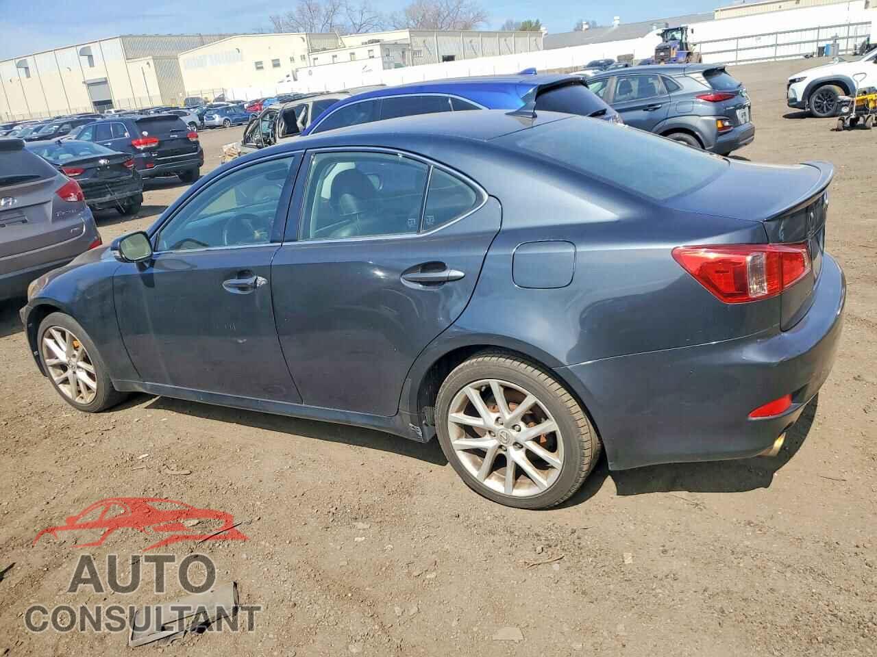 LEXUS IS 2011 - JTHCF5C28B5047352