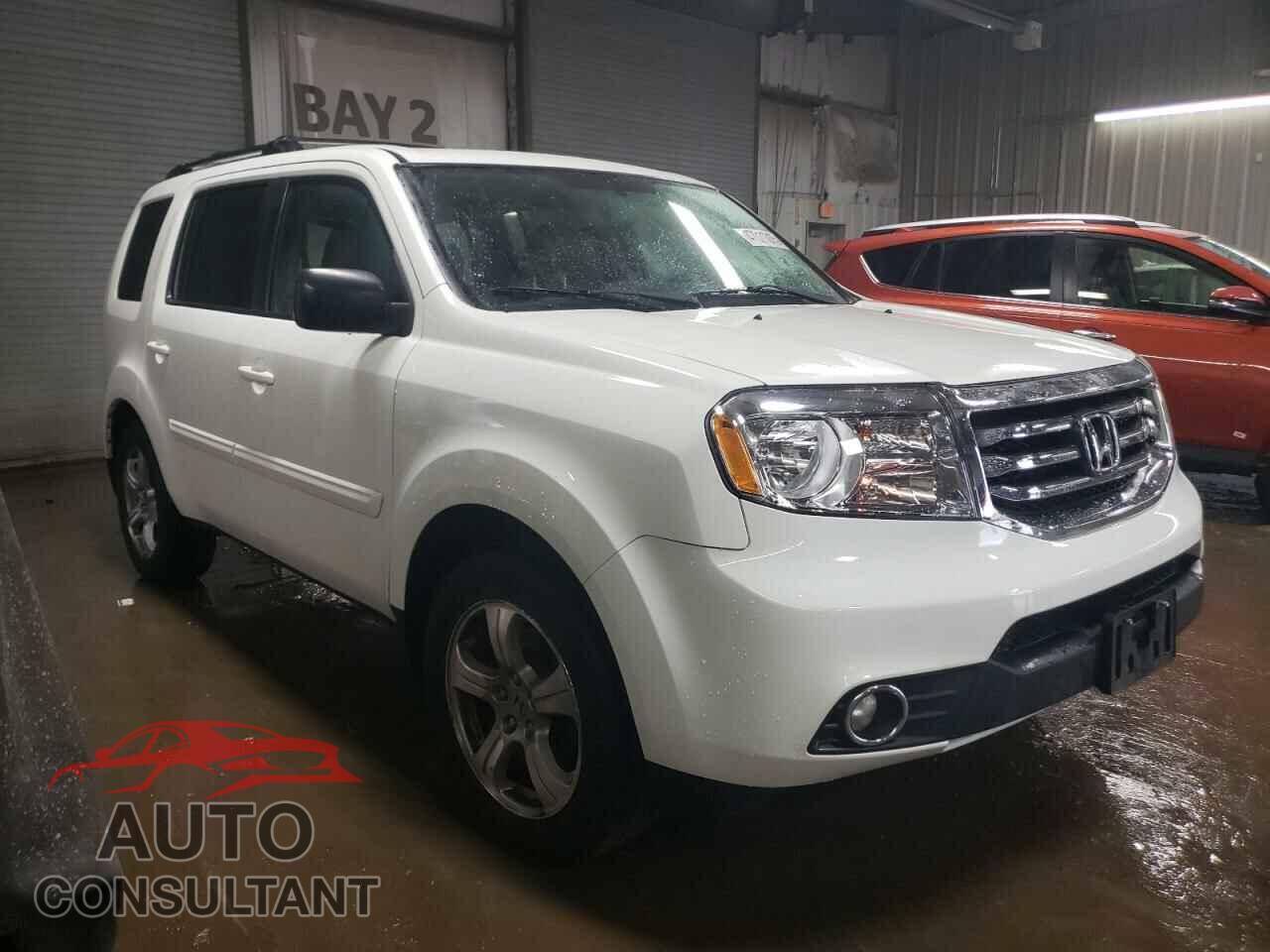 HONDA PILOT 2015 - 5FNYF4H79FB025841