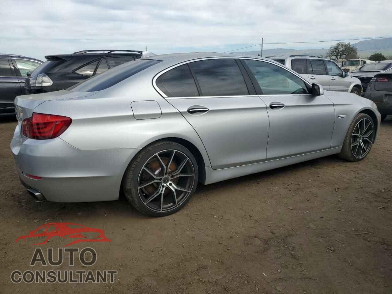 BMW 5 SERIES 2012 - WBAFR9C5XCDV58508