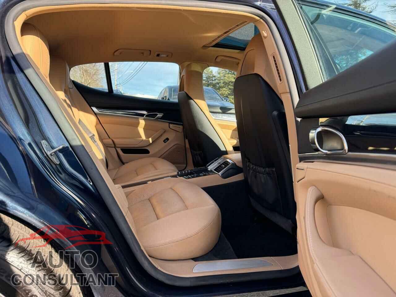 PORSCHE PANAMERA 2016 - WP0AA2A77GL007139
