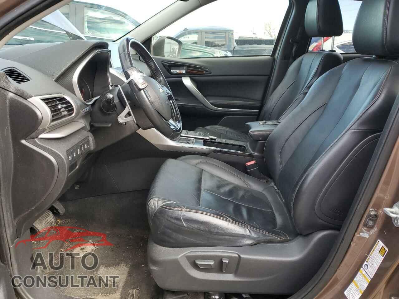 MITSUBISHI ECLIPSE 2019 - JA4AT5AA8KZ047799