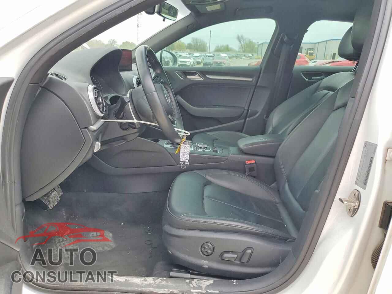 AUDI A3 2017 - WAUAUGFF5H1072795