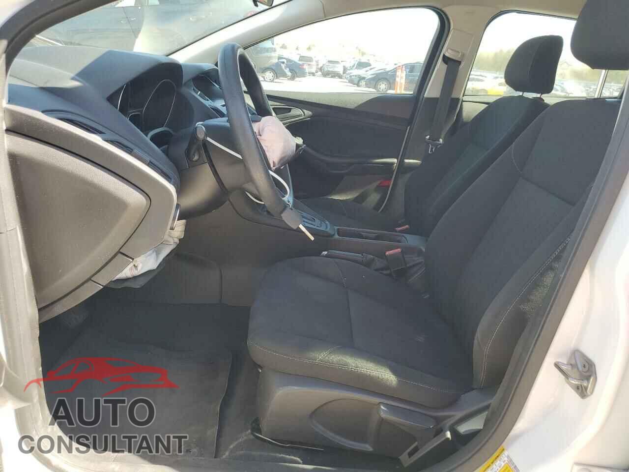 FORD FOCUS 2016 - 1FADP3E21GL254632