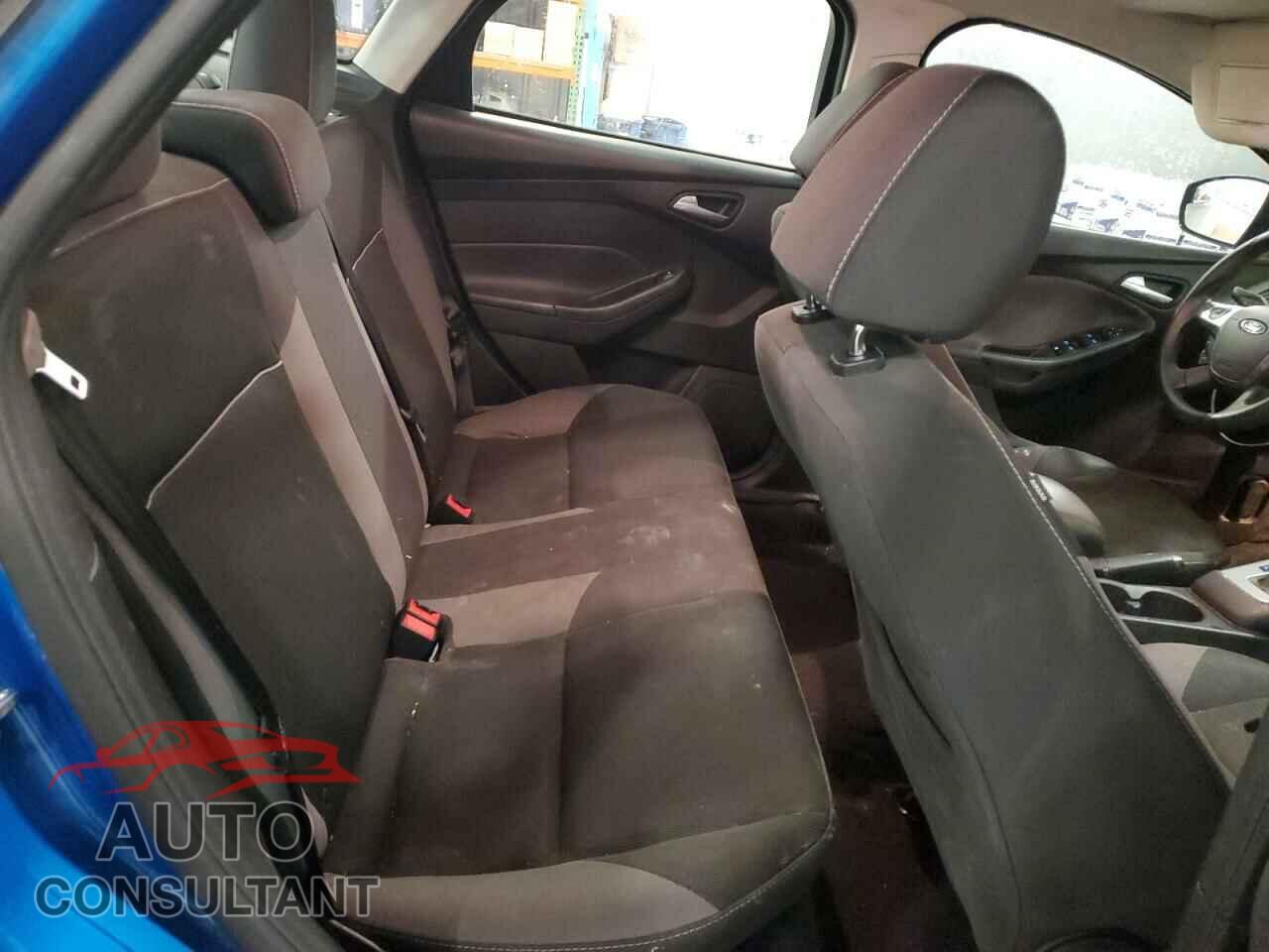 FORD FOCUS 2014 - 1FADP3F27EL393255