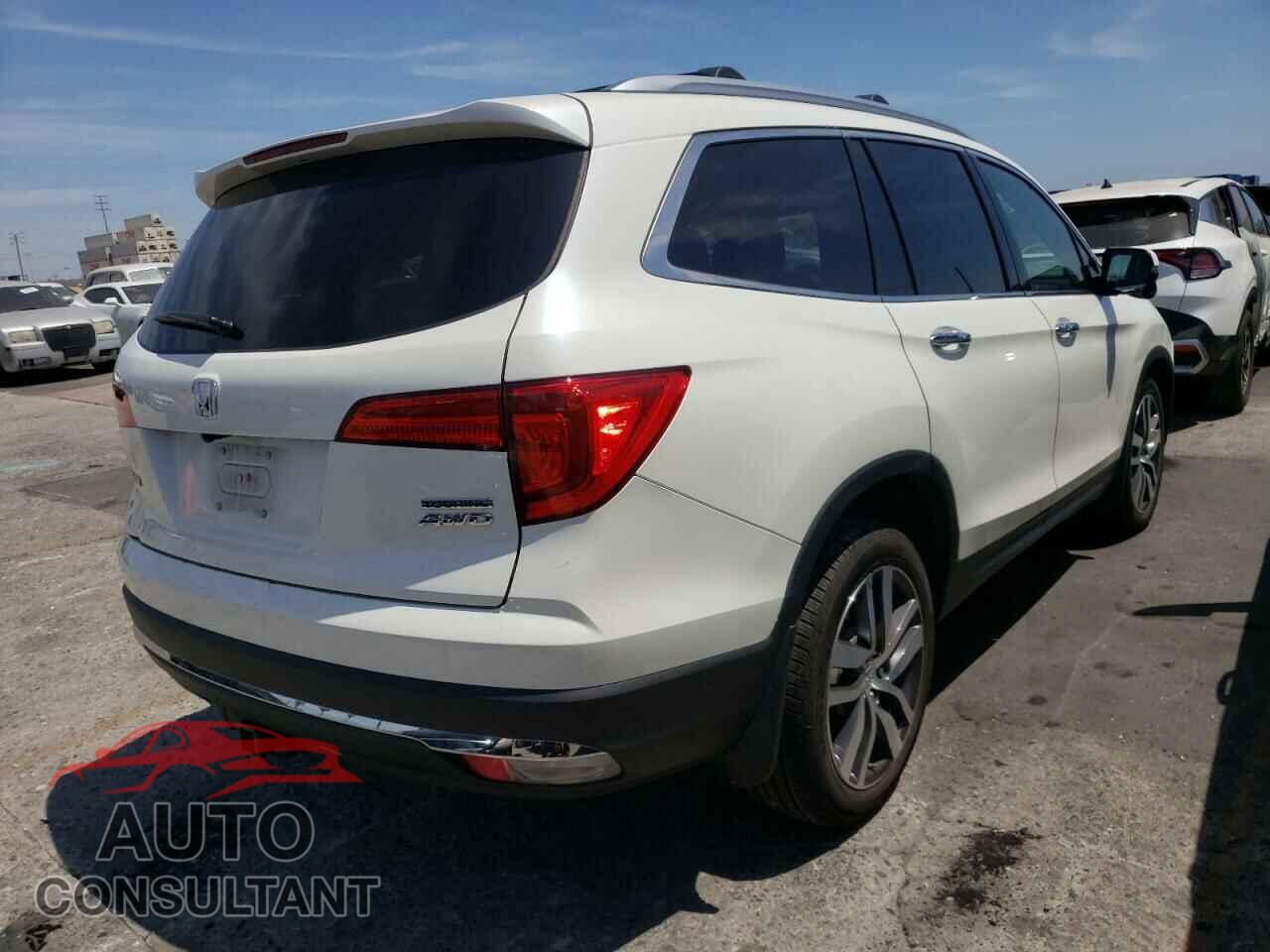 HONDA PILOT 2017 - 5FNYF6H97HB066162