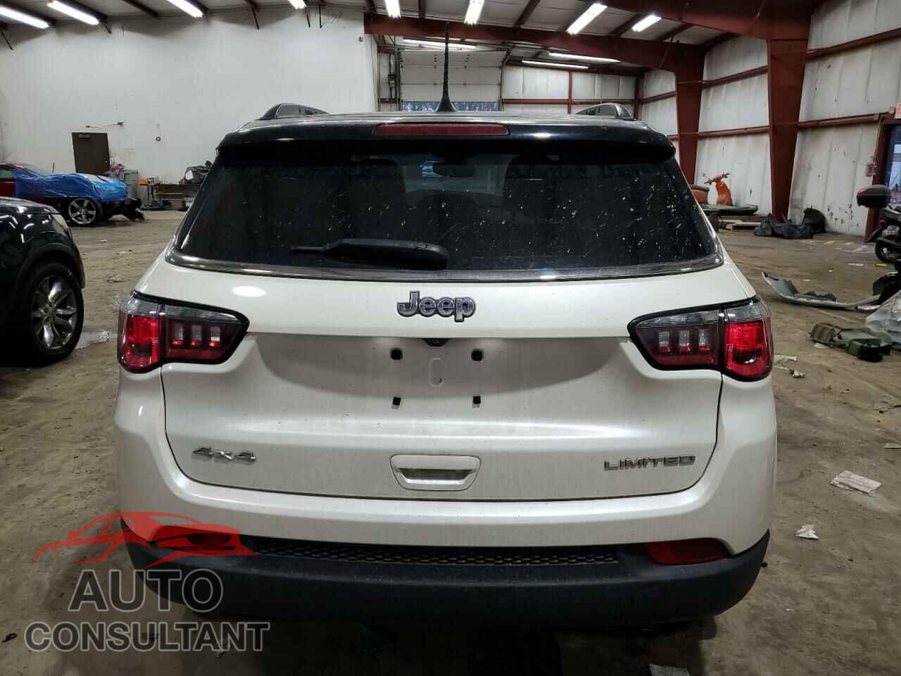 JEEP COMPASS 2018 - 3C4NJDCB4JT396140