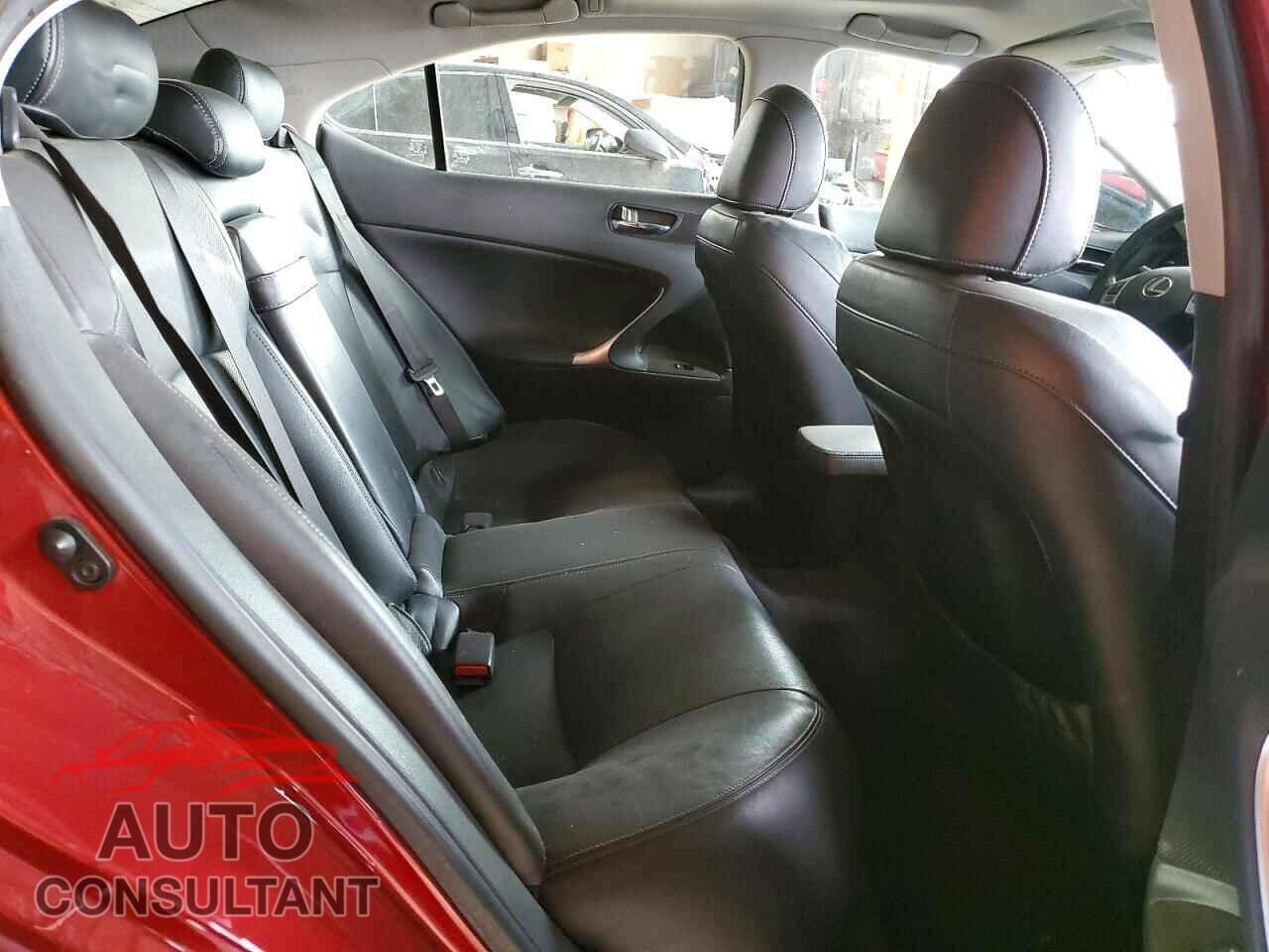 LEXUS IS 2012 - JTHBF5C29C5177024