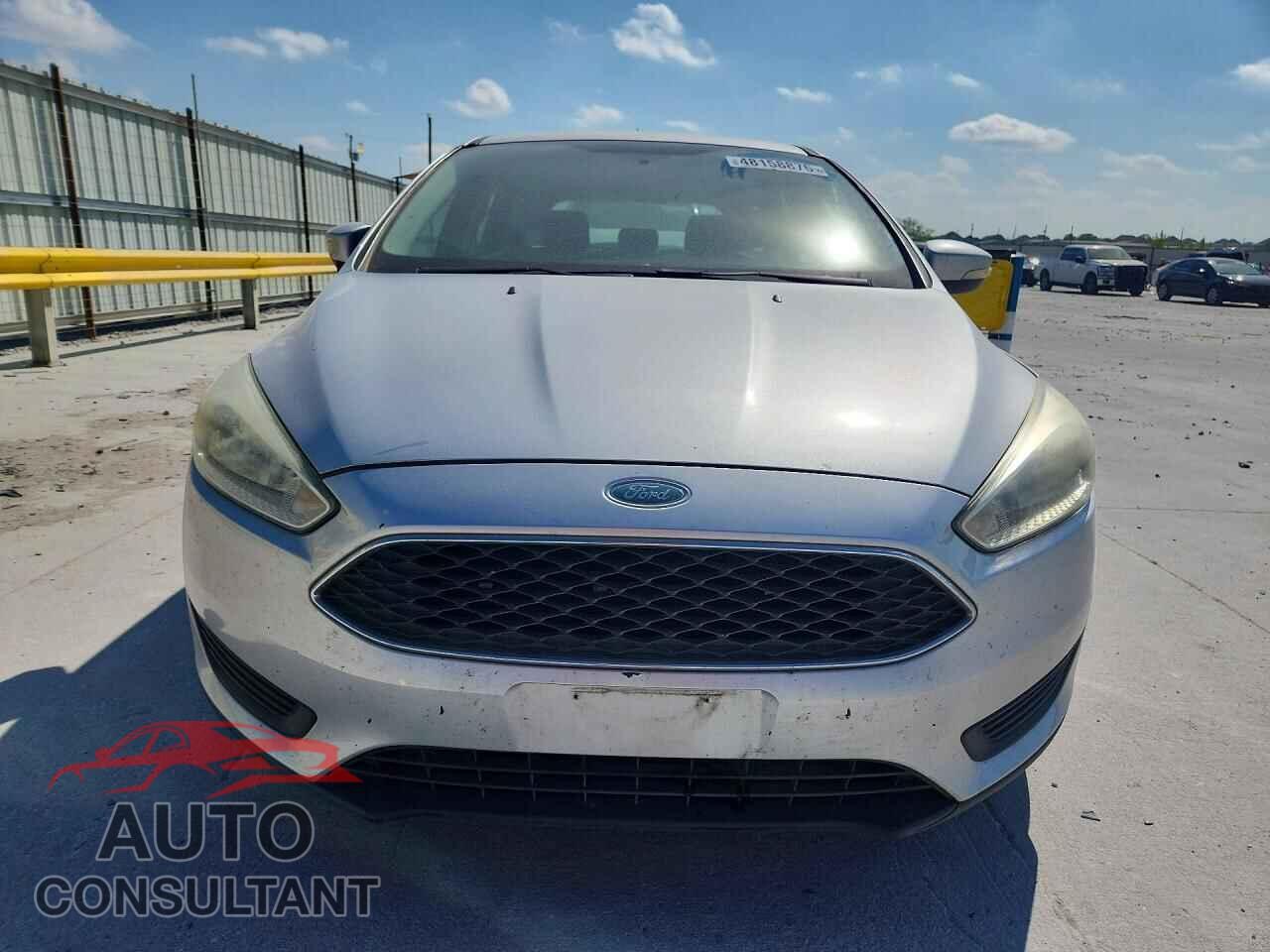 FORD FOCUS 2015 - 1FADP3K24FL307357