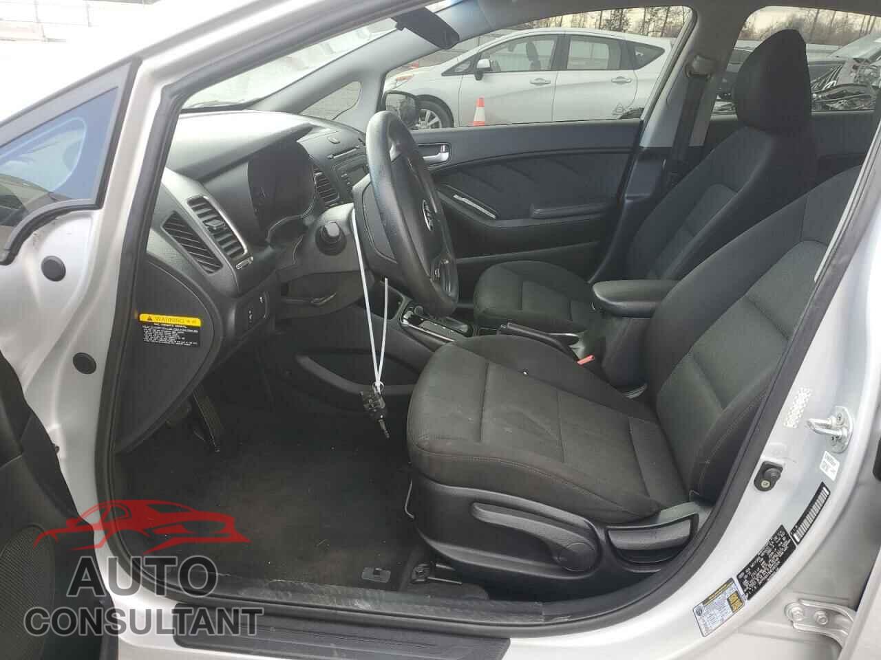 KIA FORTE 2017 - 3KPFK4A79HE045304