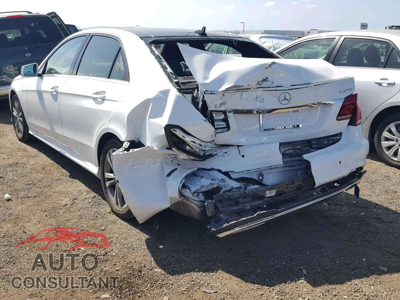 MERCEDES-BENZ E CLASS 2015 - WDDHF0EB8FB115170