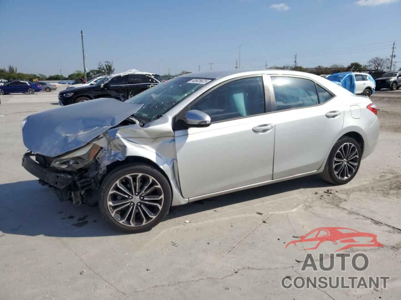 TOYOTA COROLLA 2015 - 5YFBURHE6FP305146