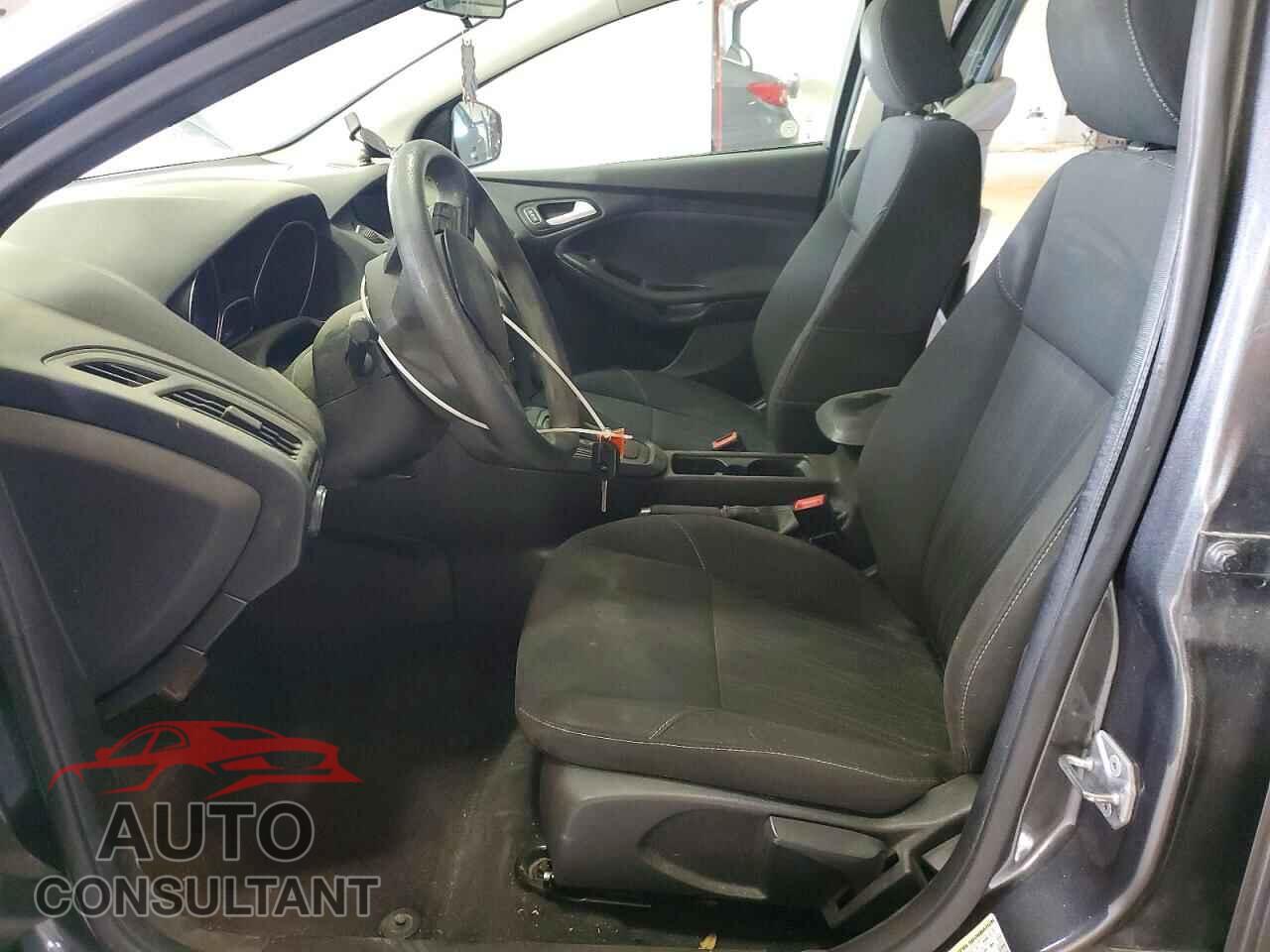 FORD FOCUS 2017 - 1FADP3F28HL222616