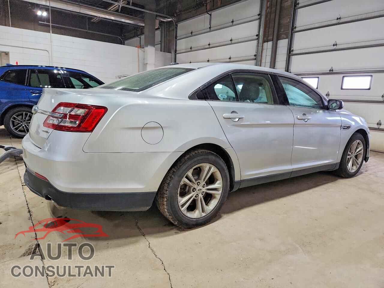 FORD TAURUS 2015 - 1FAHP2D82FG153785