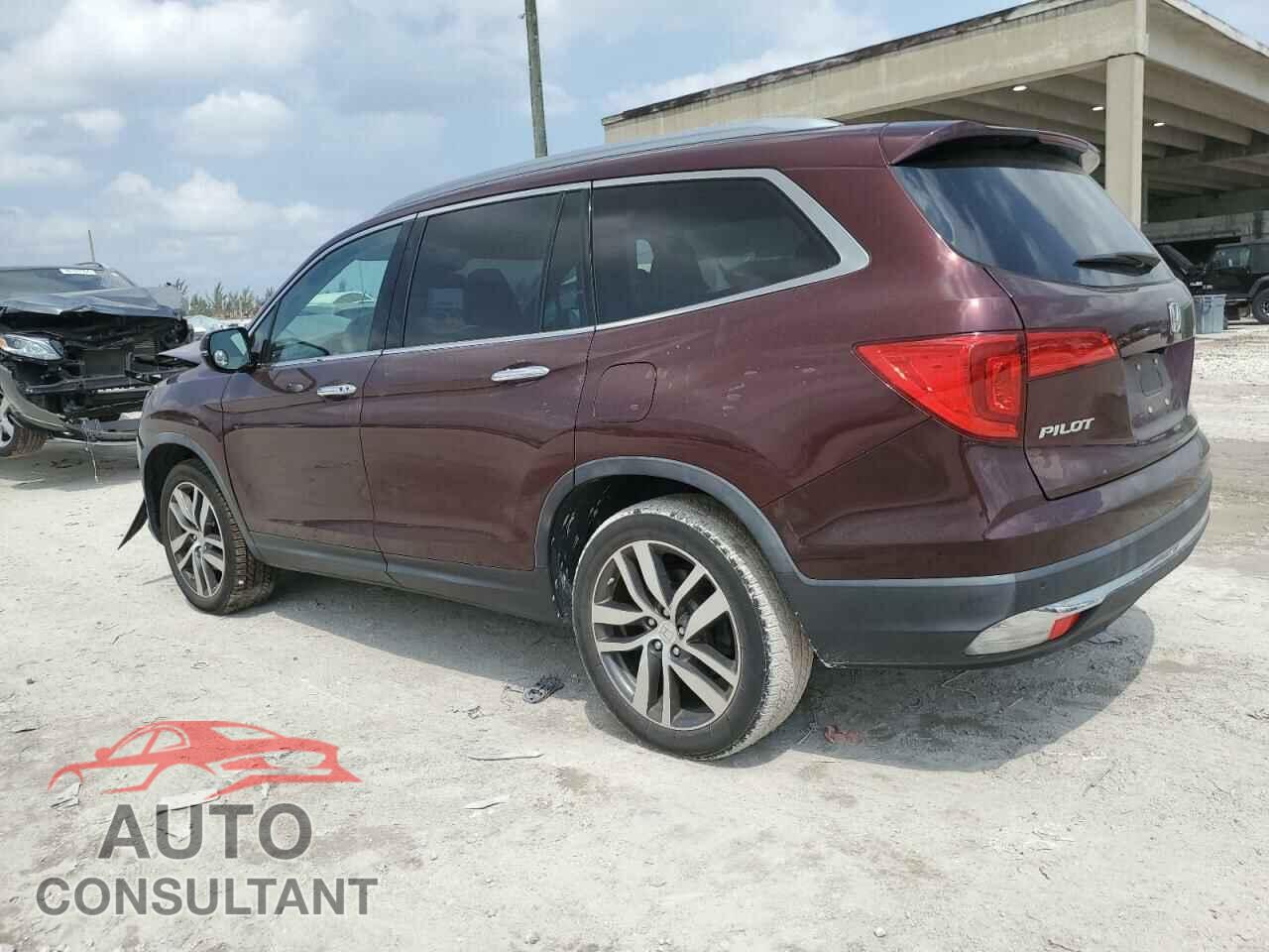 HONDA PILOT 2017 - 5FNYF5H9XHB038415