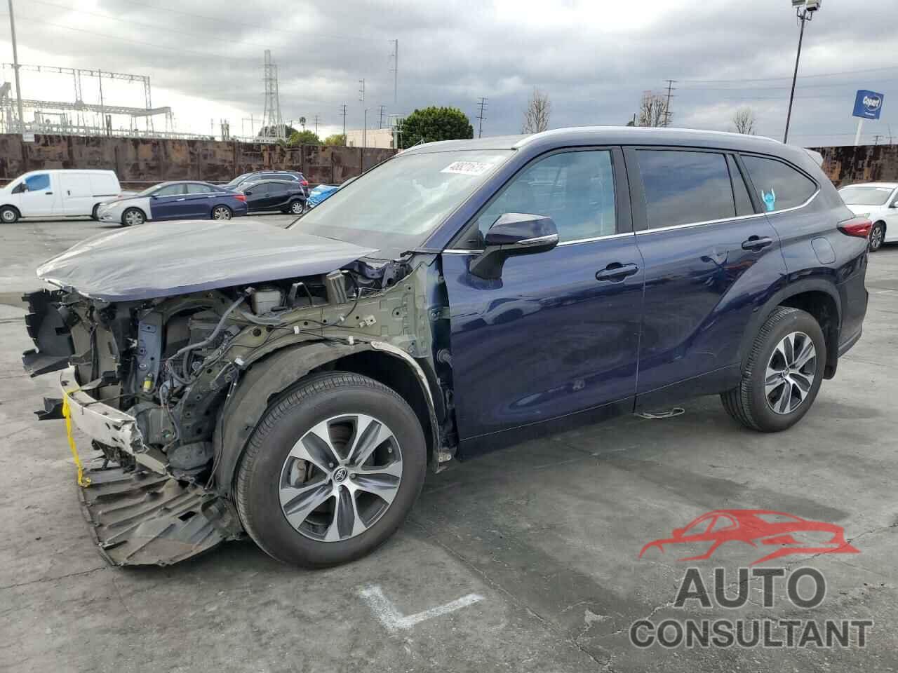 TOYOTA HIGHLANDER 2023 - 5TDKDRBH4PS500853