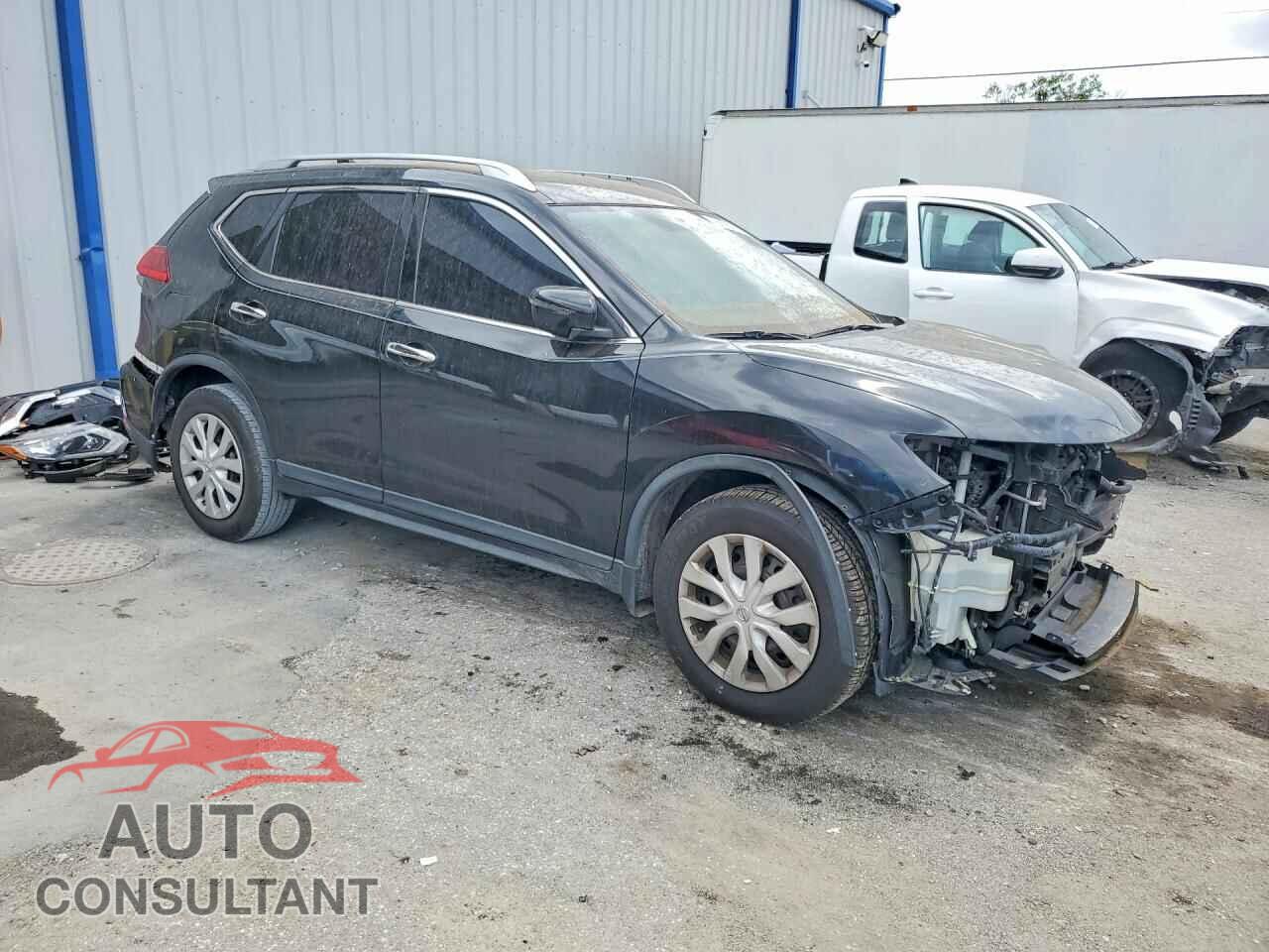 NISSAN ROGUE 2017 - KNMAT2MT4HP511502
