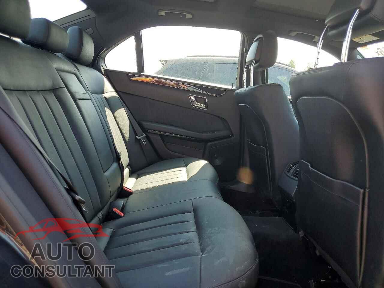 MERCEDES-BENZ E-CLASS 2011 - WDDHF8HB4BA389900