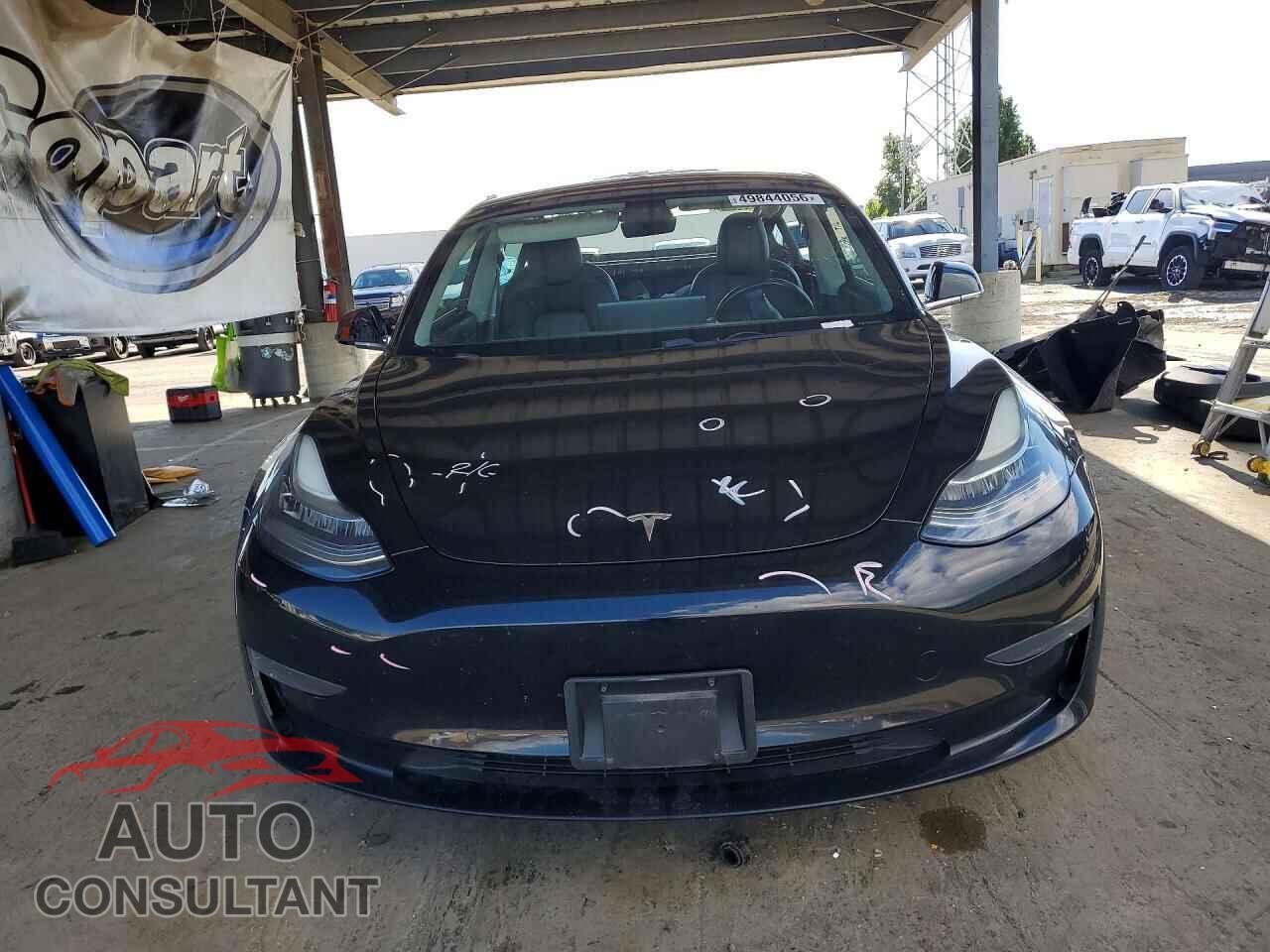 TESLA MODEL 3 2018 - 5YJ3E1EB7JF086800