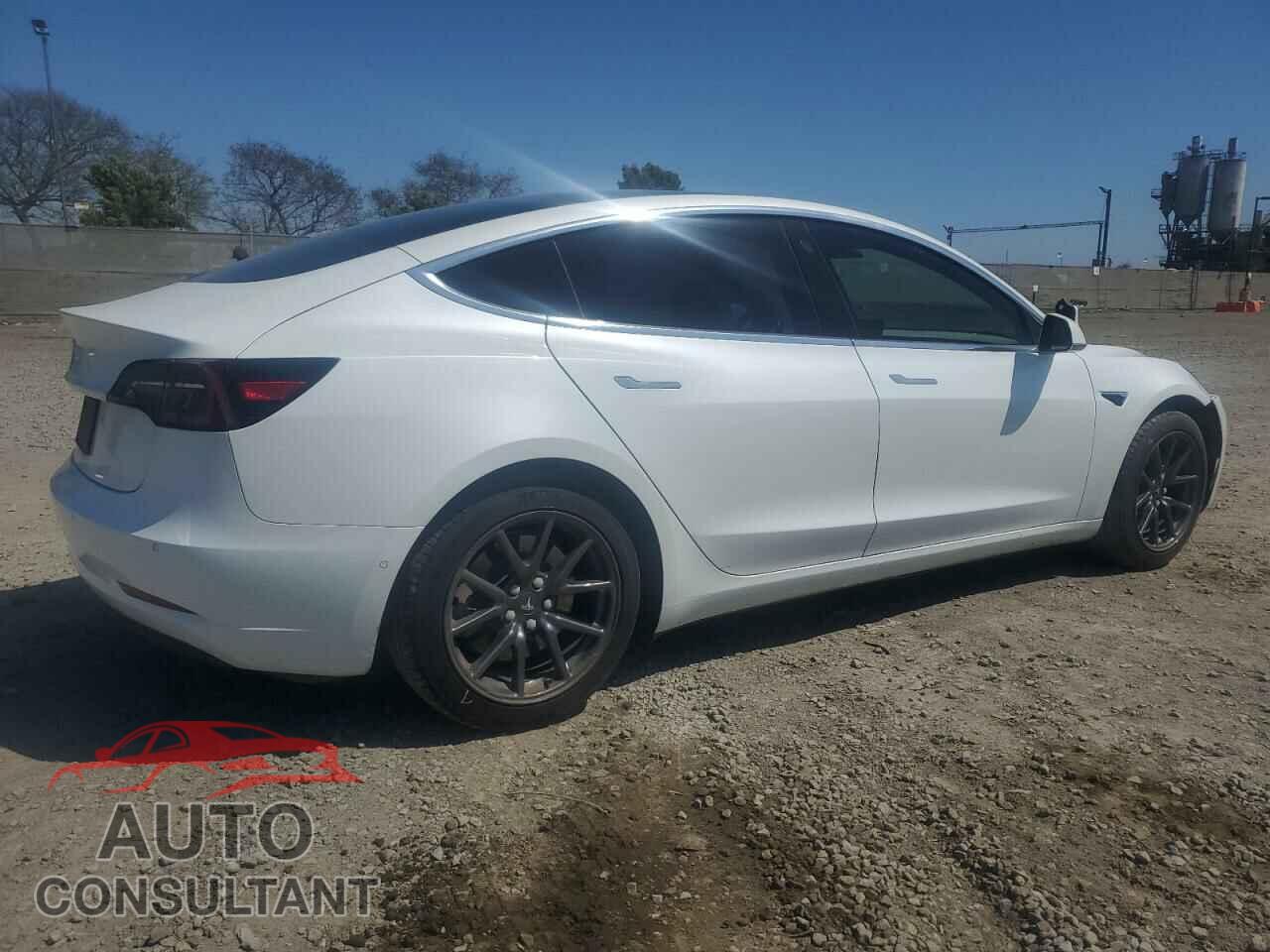 TESLA MODEL 3 2019 - 5YJ3E1EA3KF345033
