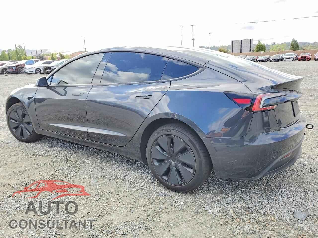 TESLA MODEL 3 2025 - 5YJ3E1EA8SF082991