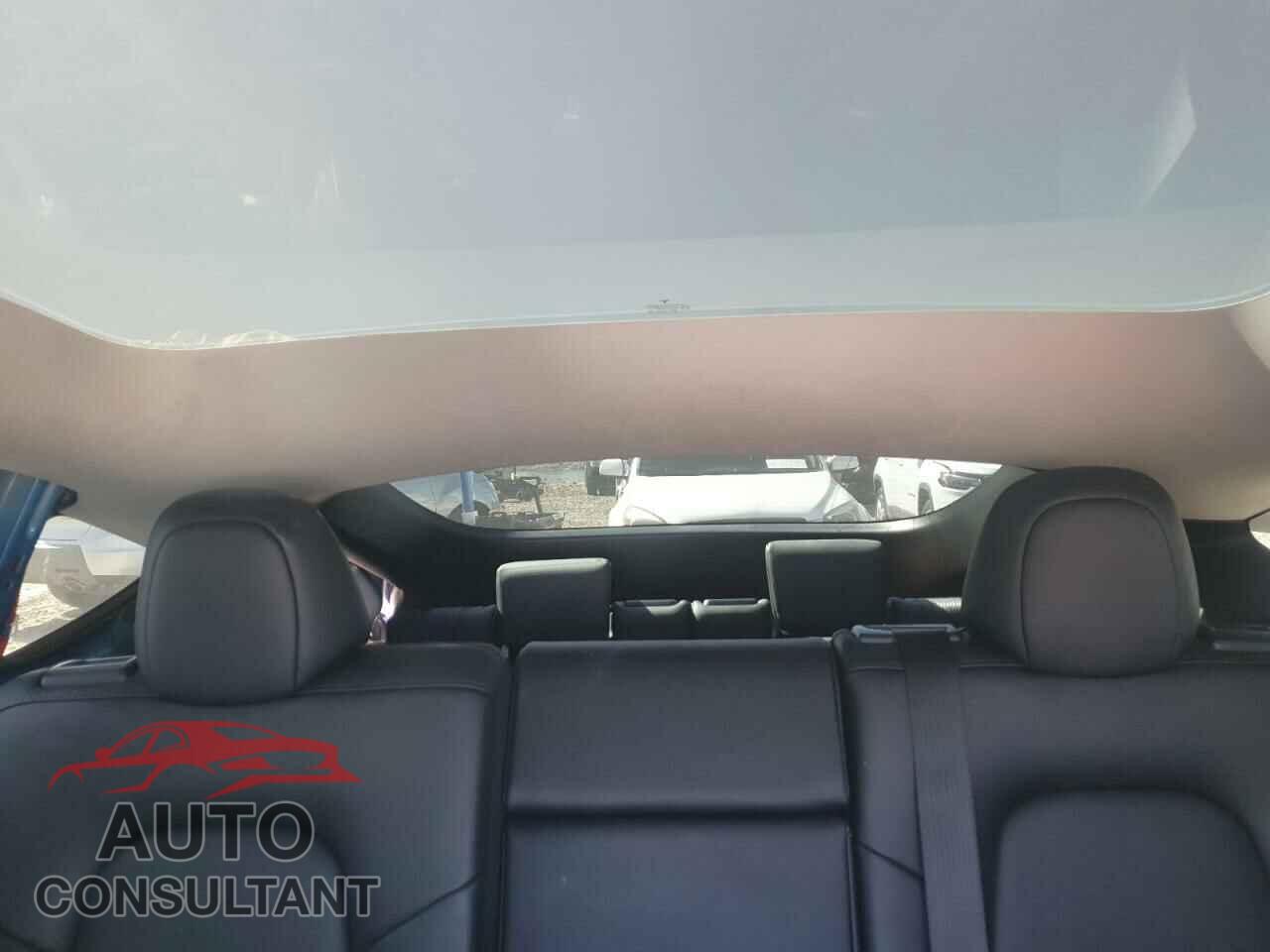 TESLA MODEL Y 2023 - 7SAYGAEE2PF855113