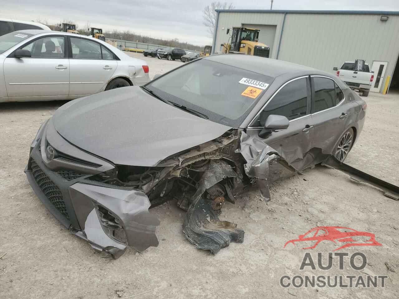 TOYOTA CAMRY 2018 - 4T1B11HKXJU098896