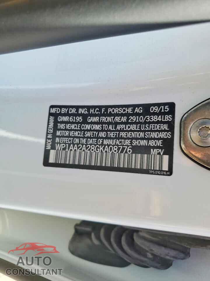 PORSCHE CAYENNE 2016 - WP1AA2A28GKA08776