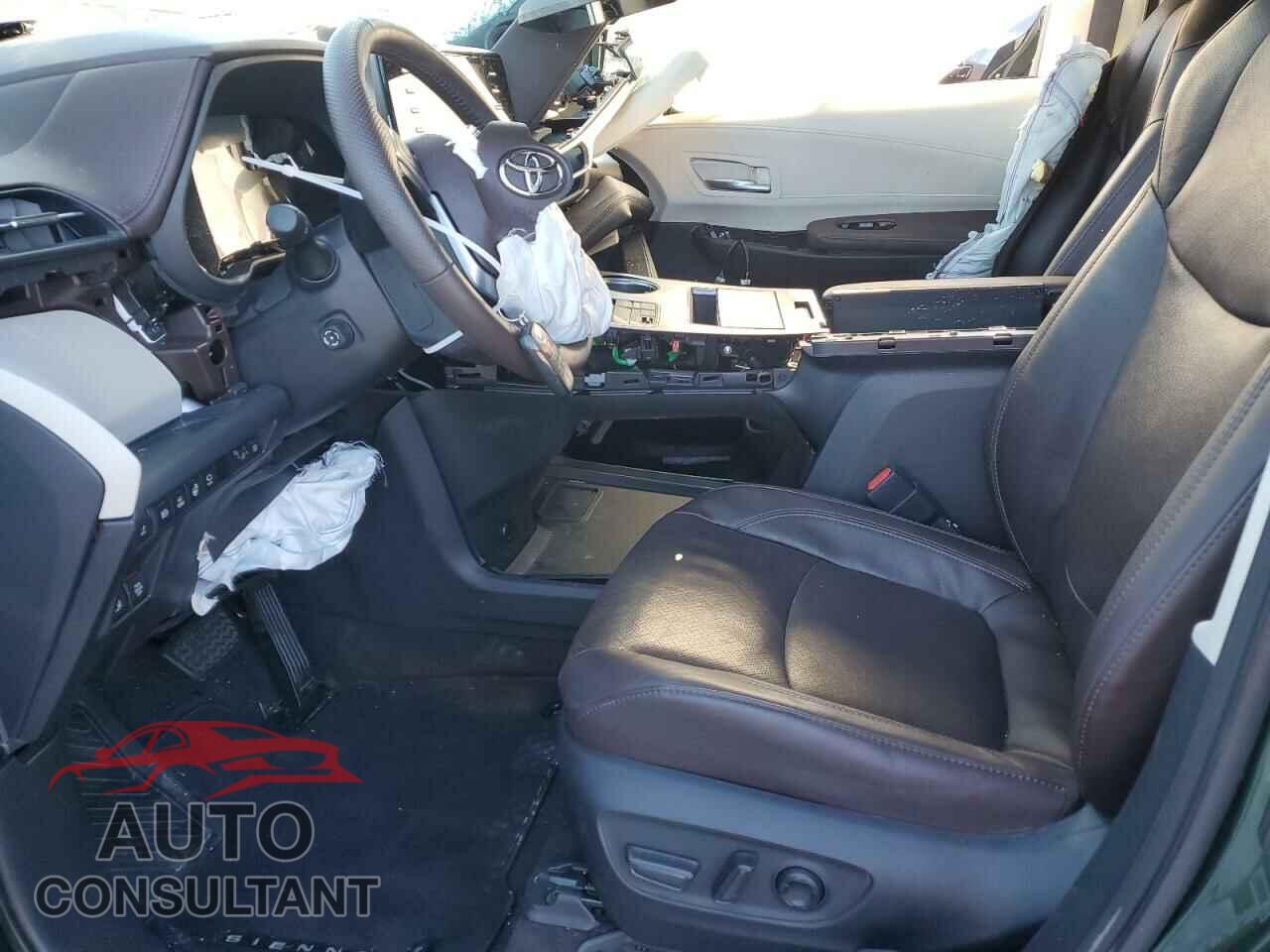 TOYOTA SIENNA 2021 - 5TDESKFC3MS009727