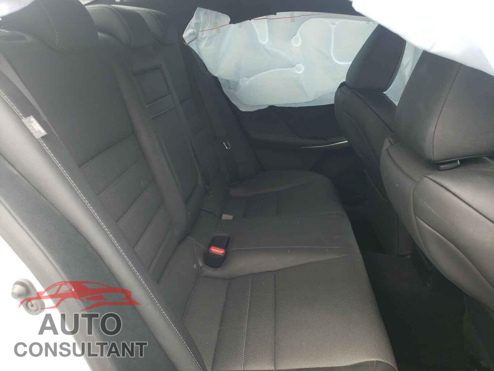 LEXUS IS 2019 - JTHBA1D28K5097587