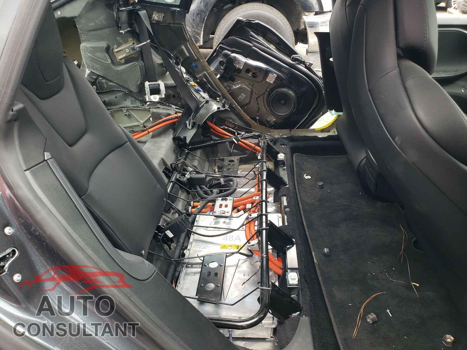 TESLA MODEL S 2019 - 5YJSA1E2XKF348317