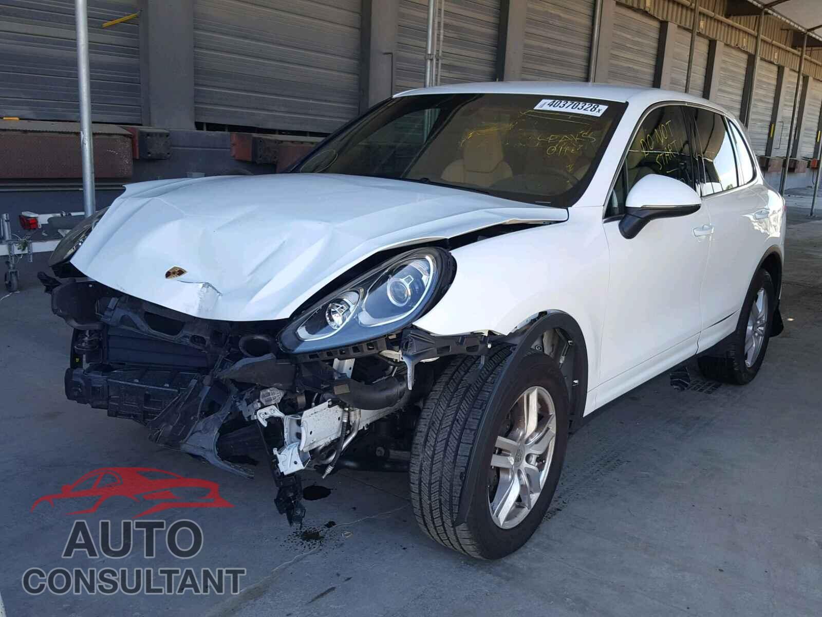PORSCHE CAYENNE 2016 - WP1AA2A27GKA12382