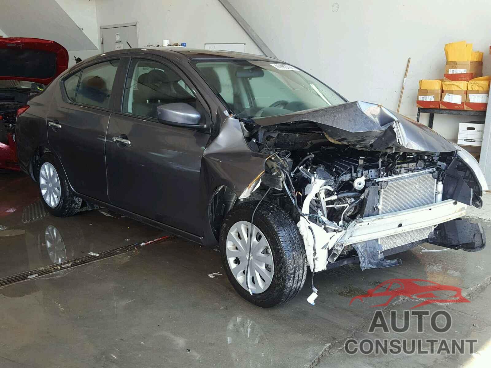 NISSAN VERSA 2017 - 3N1CN7AP2HL851463