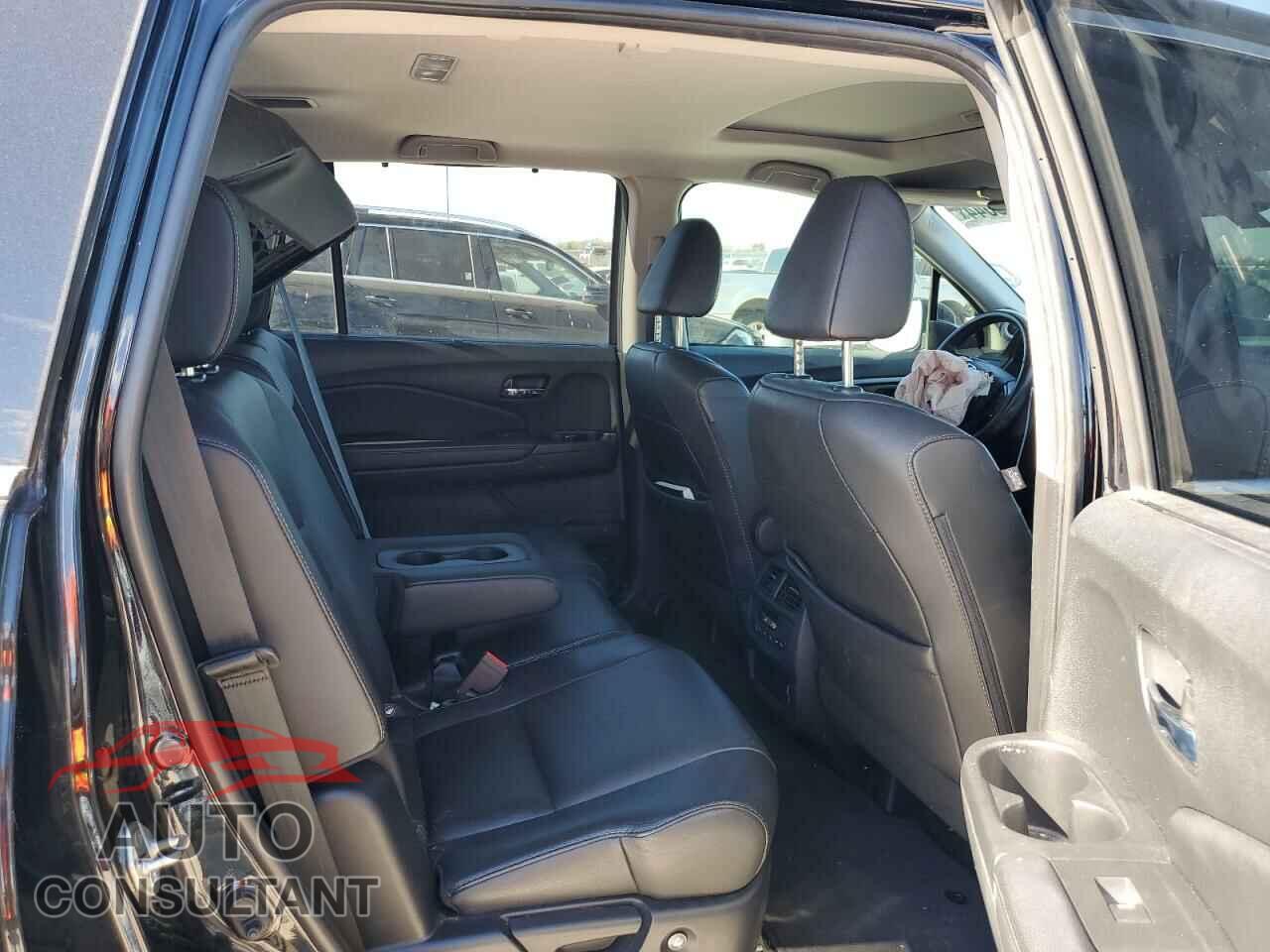 HONDA PILOT 2020 - 5FNYF5H56LB026977