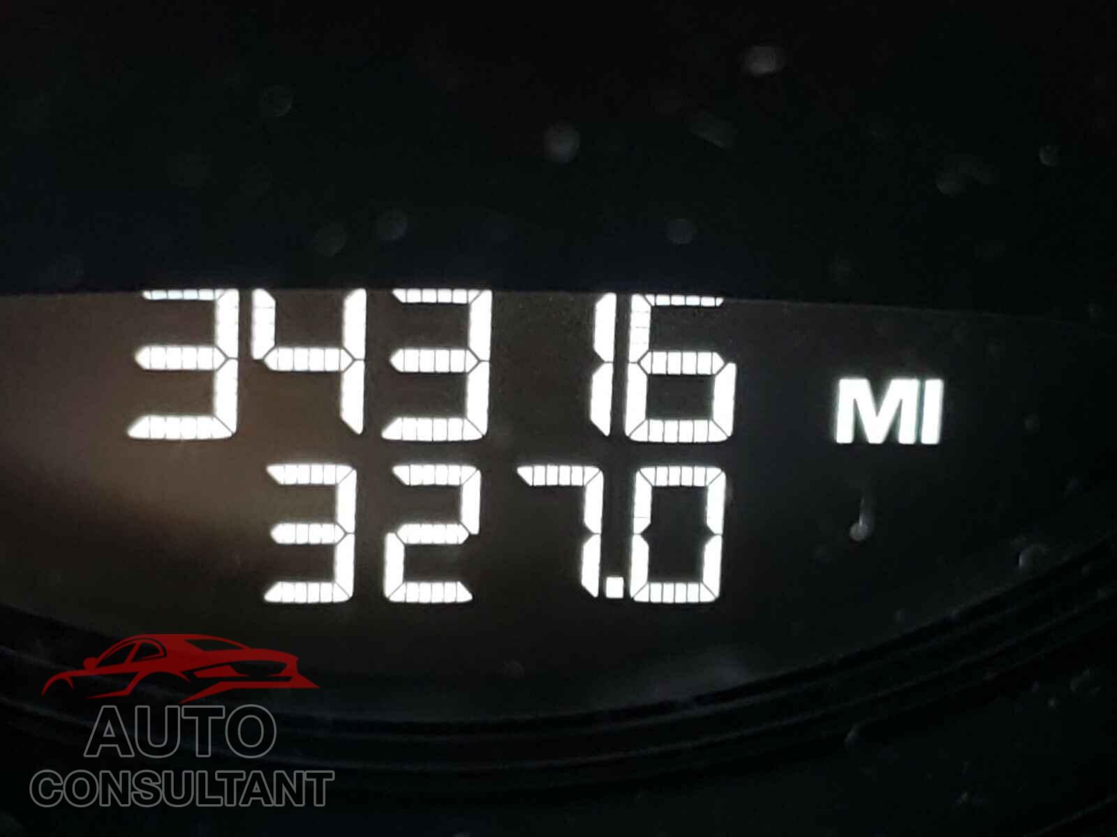 PORSCHE MACAN 2018 - WP1AA2A59JLB02385