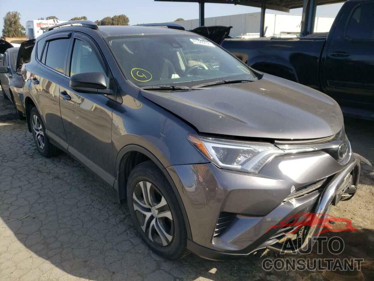 TOYOTA RAV4 2017 - JTMBFREV3HJ112653