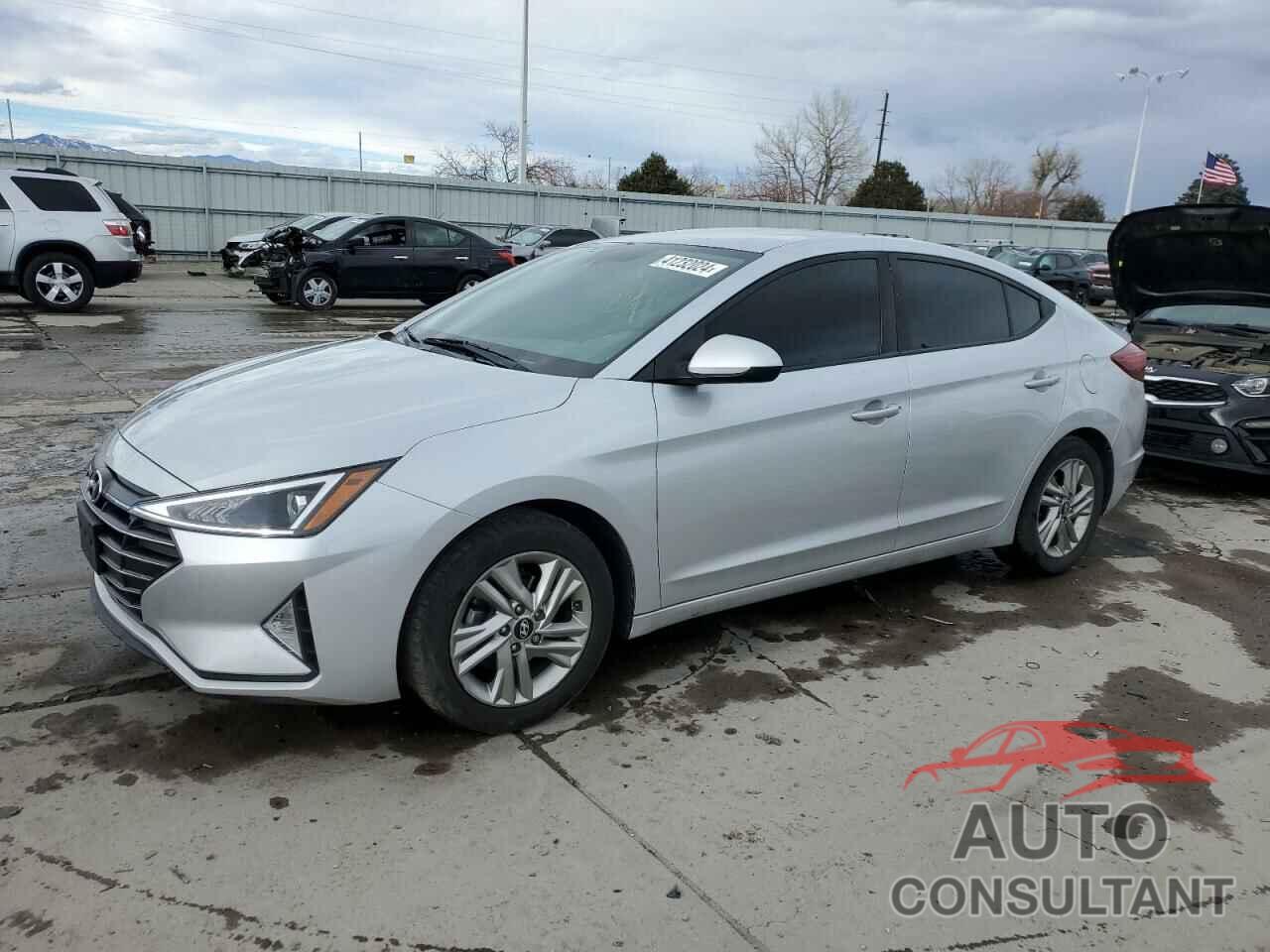 HYUNDAI ELANTRA 2019 - KMHD84LF2KU771715