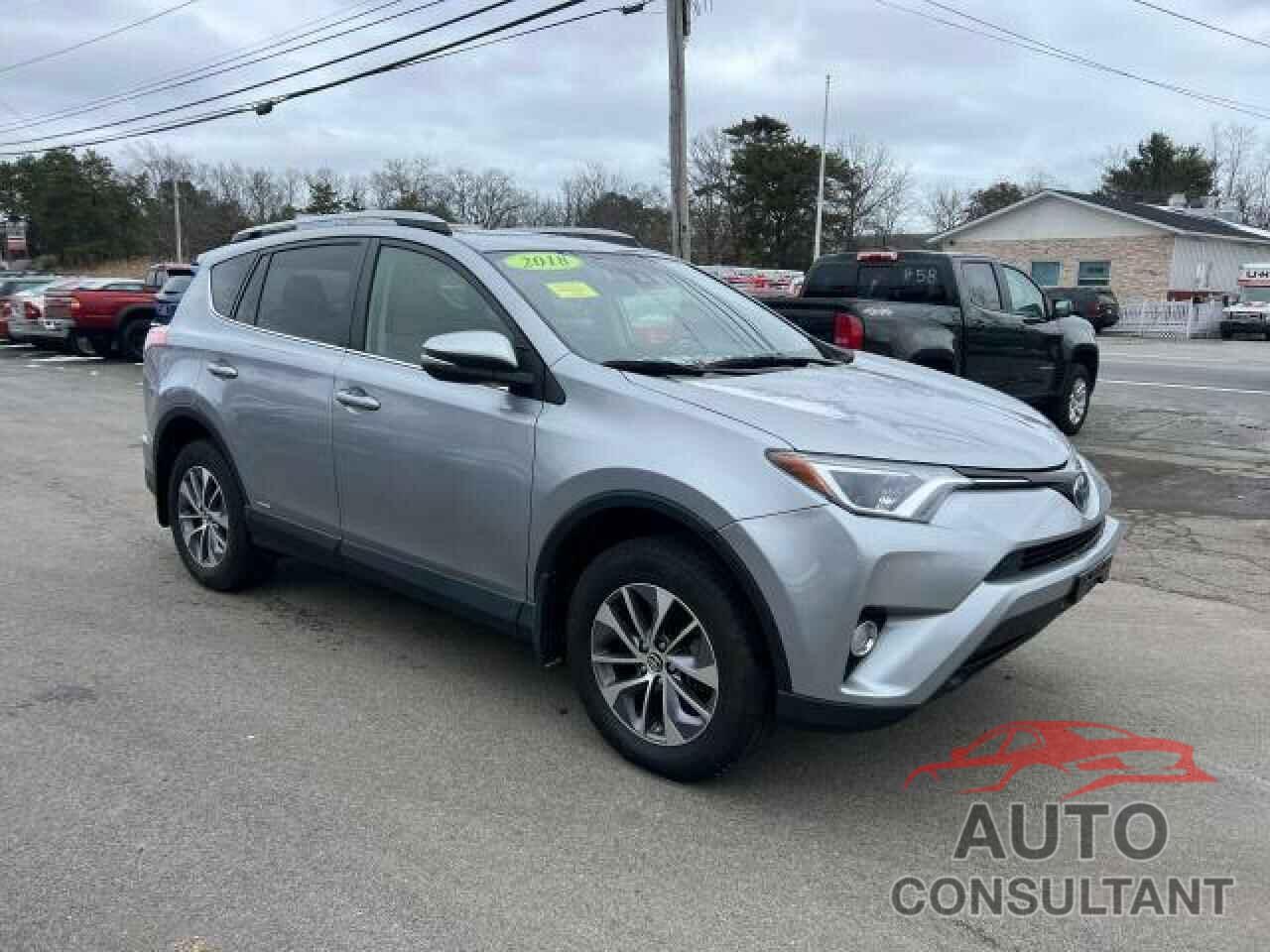 TOYOTA RAV4 2018 - JTMRJREV8JD182683