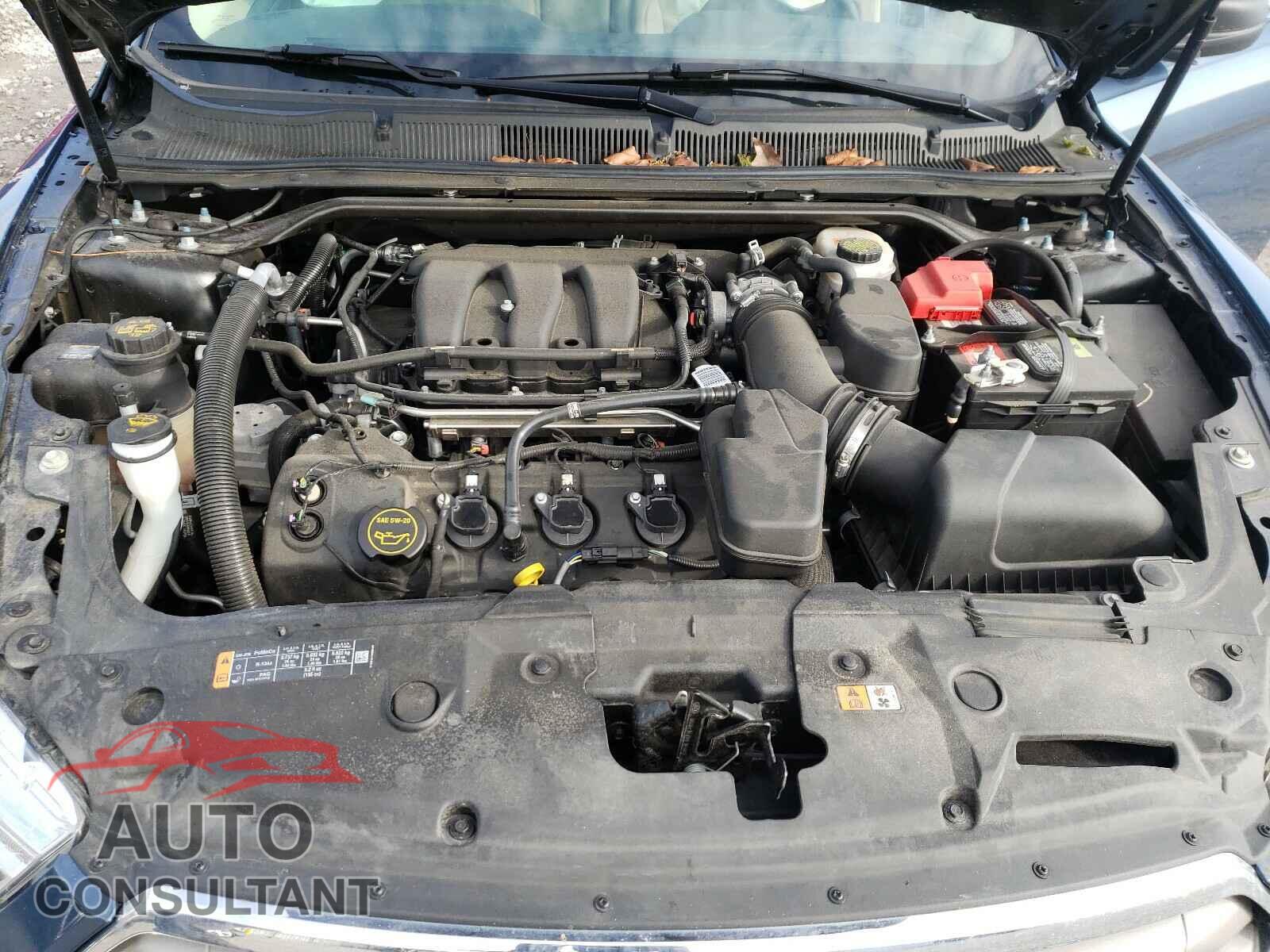 FORD TAURUS 2018 - 1FAHP2D89JG107105