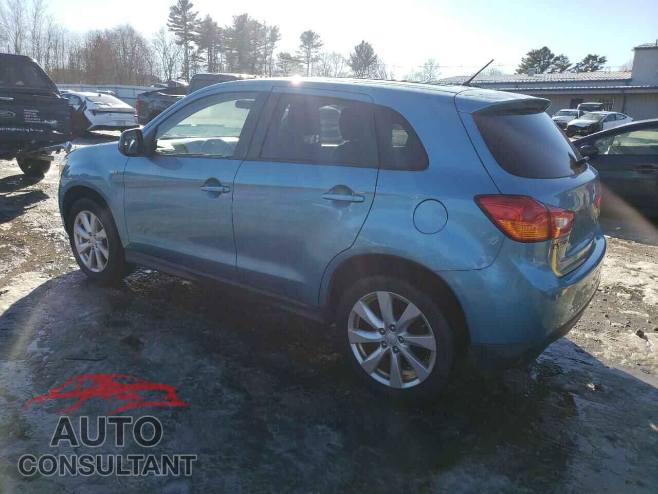 MITSUBISHI OUTLANDER 2013 - 4A4AP3AU8DE009663