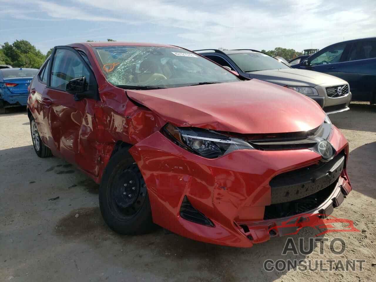 TOYOTA COROLLA 2018 - 5YFBURHE7JP829415