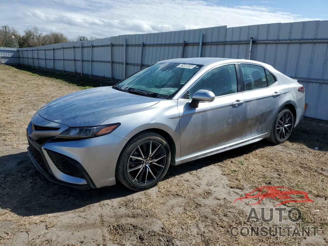 TOYOTA CAMRY 2022 - 4T1G11AK8NU713807