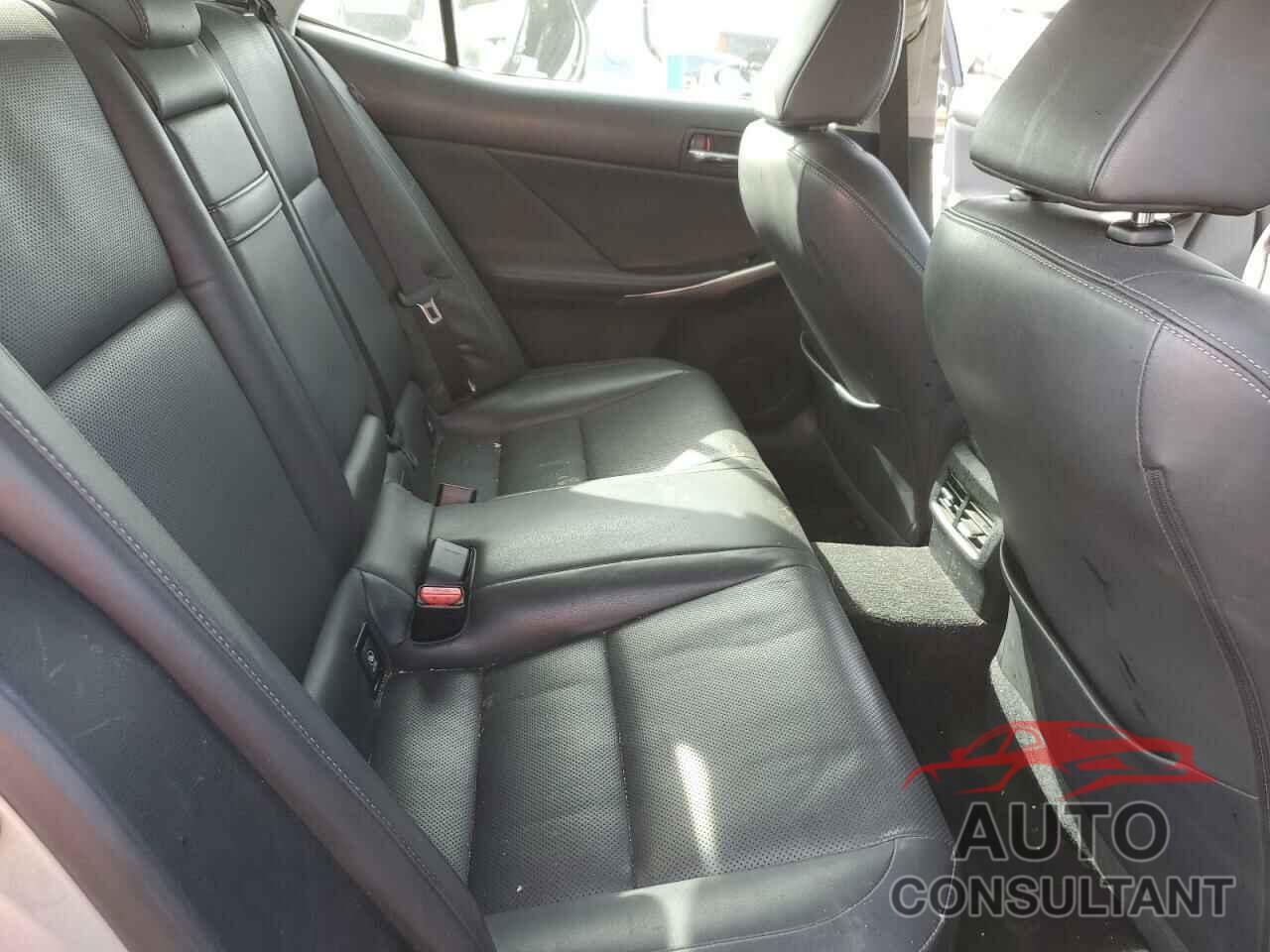 LEXUS IS 2015 - JTHBF1D22F5055827
